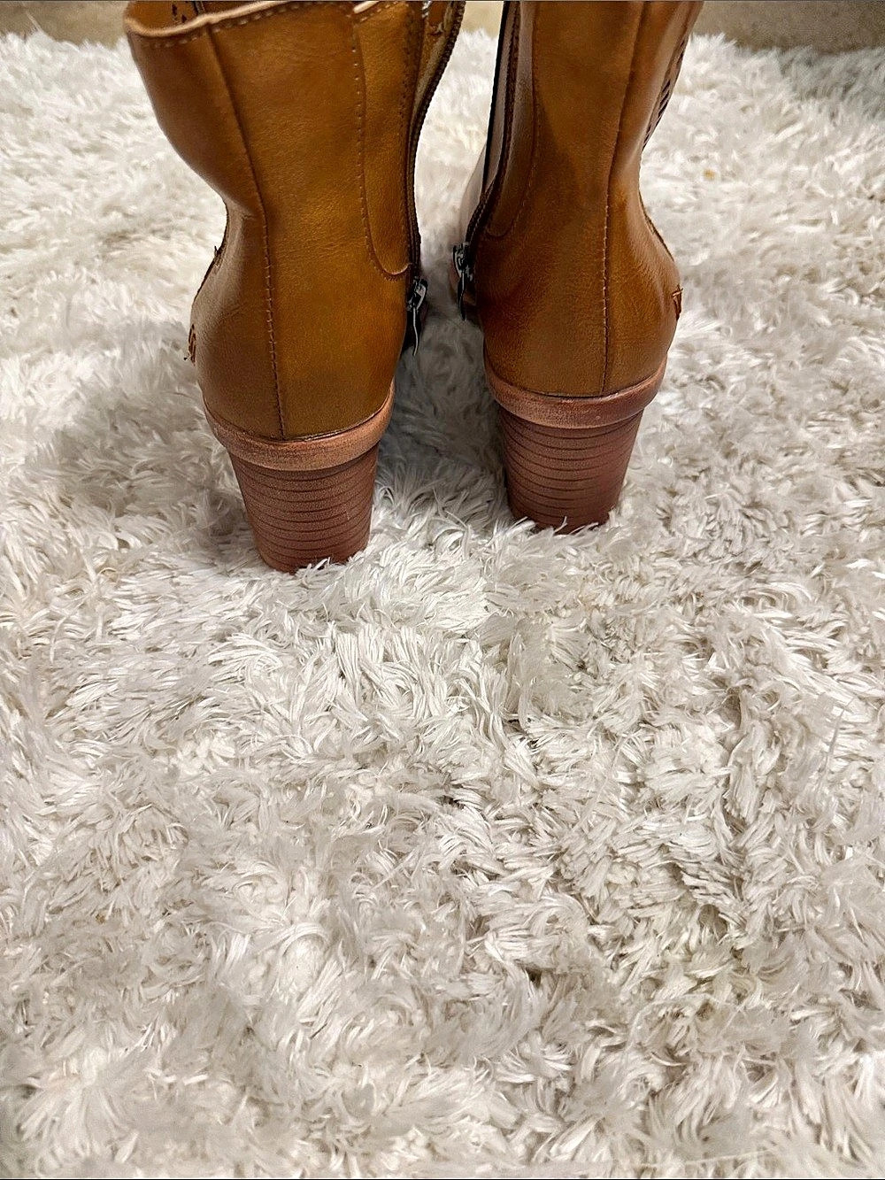 Brown Leather-Look Wedge Boots Like New - Picture 4 of 5